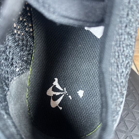 Nike Air Max Flyknit Racer - Picture 6 of 10